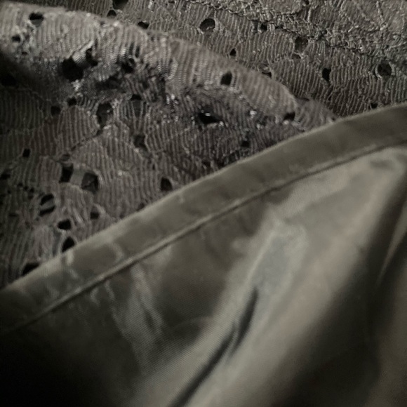 Black mini skirt with laser cut design over lining - Picture 3 of 10